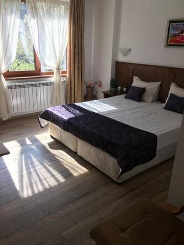 Фото номера Двухместный номер с 1 кроватью и видом на горы Гостевой дом Guest House Rest г. Cherni Osŭm 10