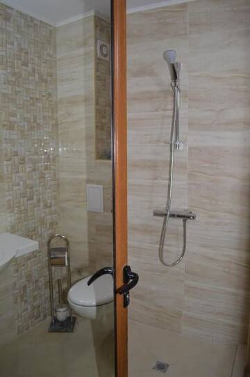 Фото номера Двухместный номер с 1 кроватью и видом на горы Гостевой дом Guest House Rest г. Cherni Osŭm 16