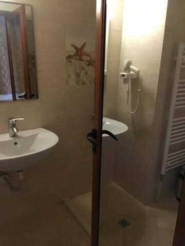 Фото номера Cемейный номер с собственной ванной комнатой Гостевой дом Guest House Rest г. Cherni Osŭm 2